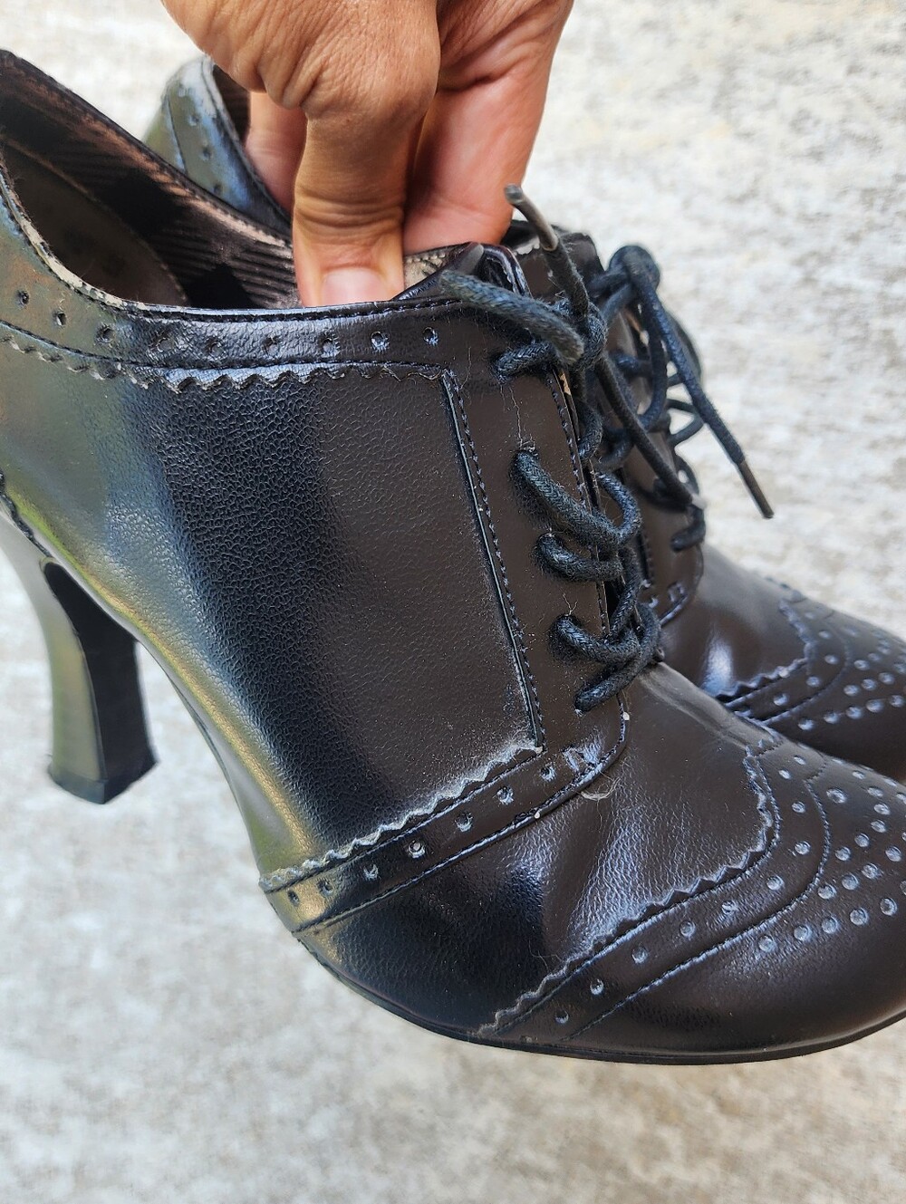 BONGO Classic Black Whimsygoth Lace-Up Oxford Brogue Heels Pumps, Sz 7